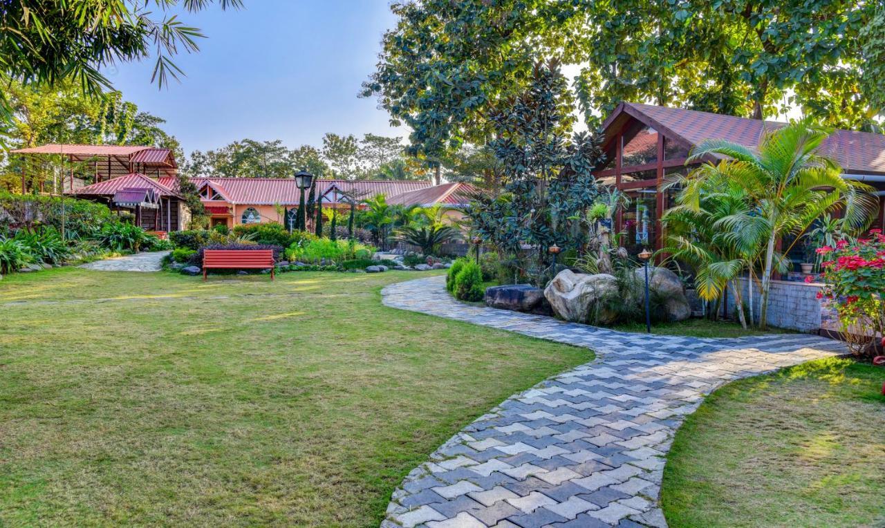 Treebo Premium Blue Mountain Country Club And Resort Siliguri Ngoại thất bức ảnh