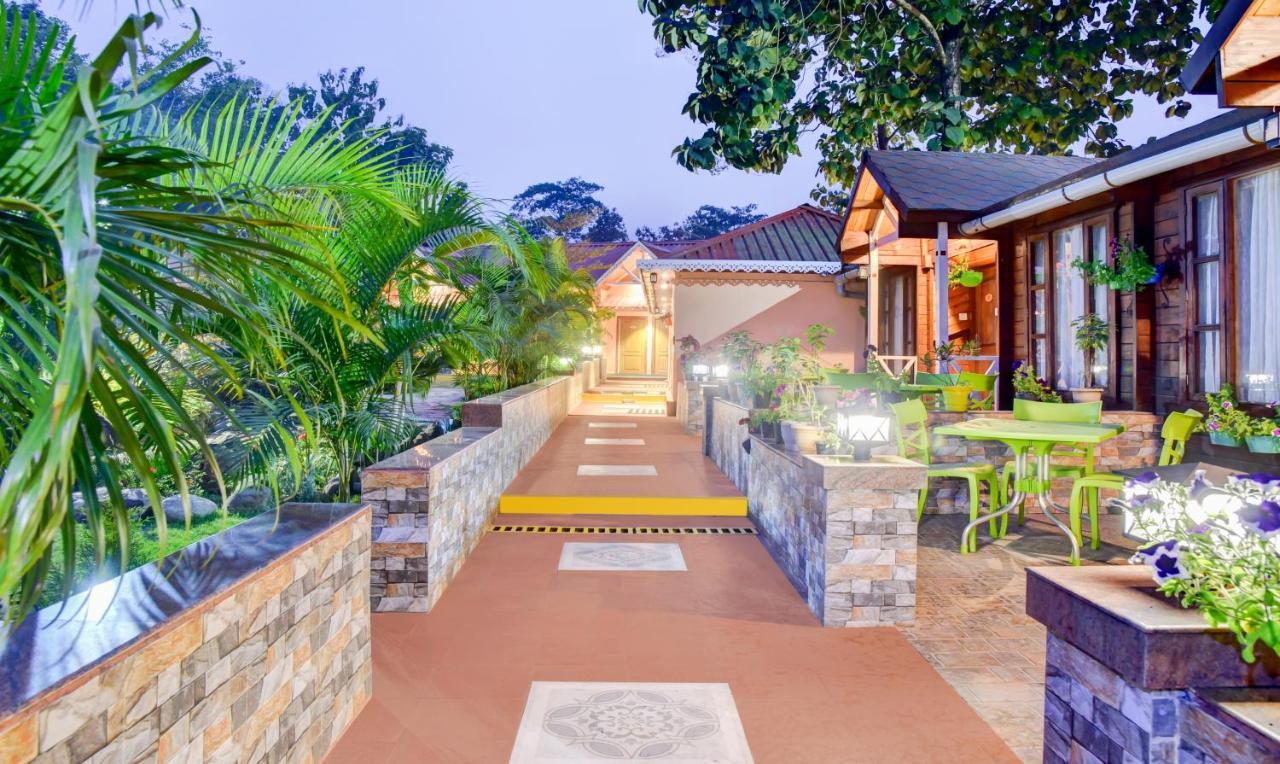 Treebo Premium Blue Mountain Country Club And Resort Siliguri Ngoại thất bức ảnh